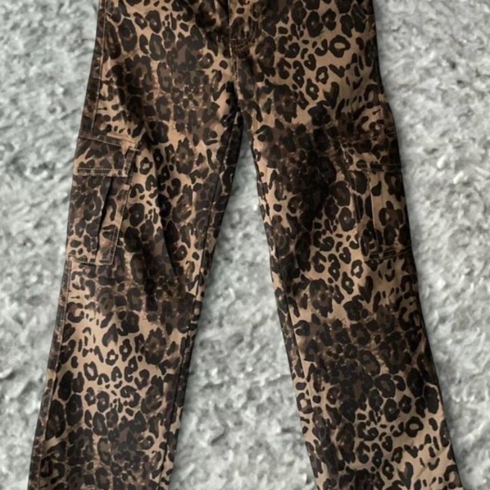 VIP Leopard Print Cargo Jeans - Brown/Black